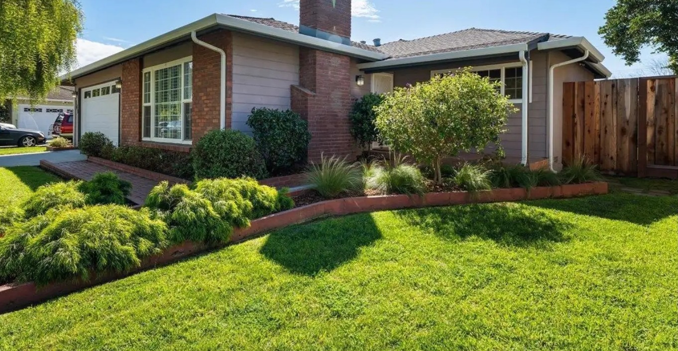 141 Del Mar Dr