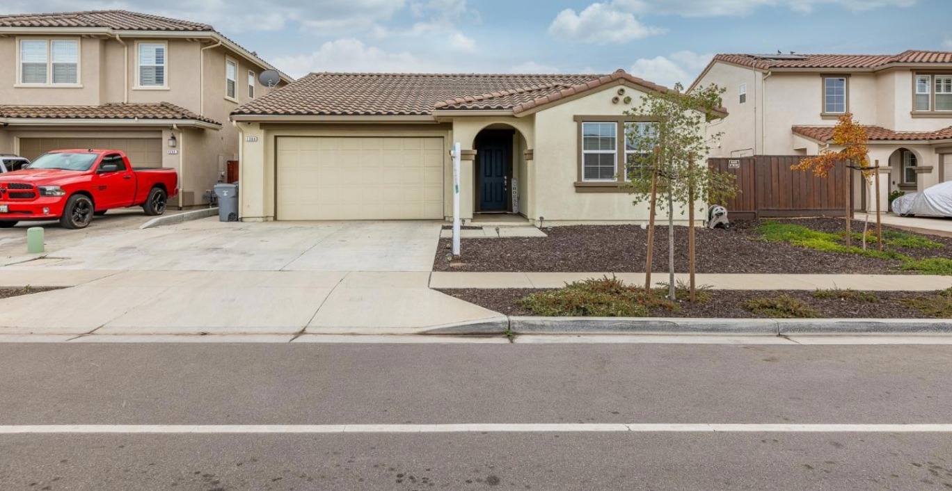 1386 Venice Cir